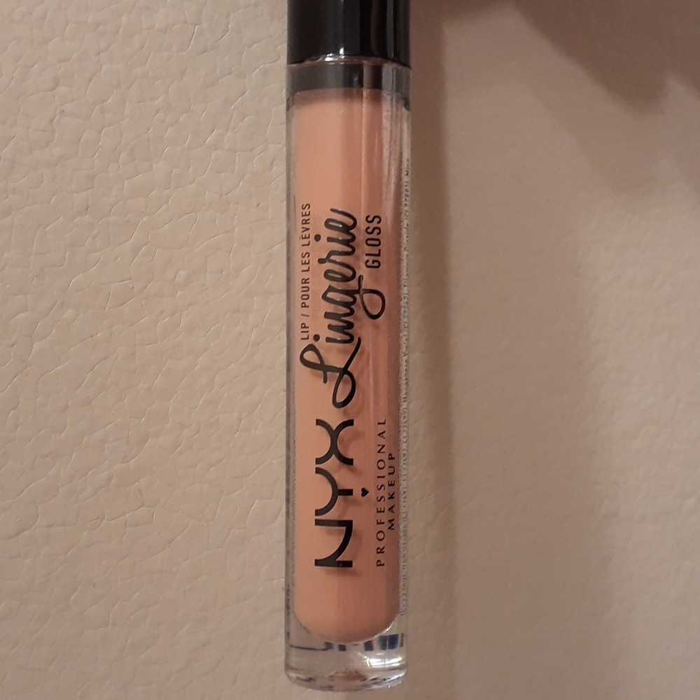 NYX Professional Make-Up Nude Lip Gloss - Shade Shy